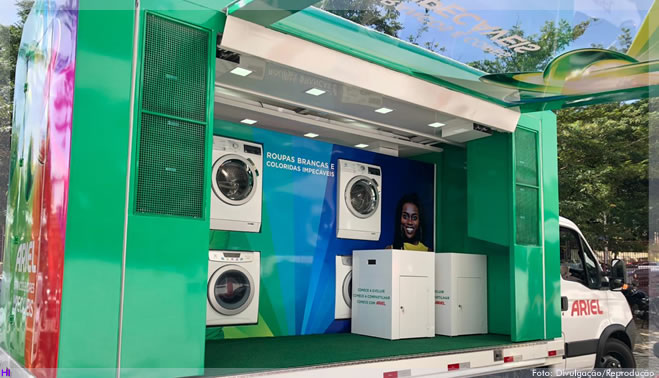 Integer\OutPromo cria lavanderia itinerante para Ariel