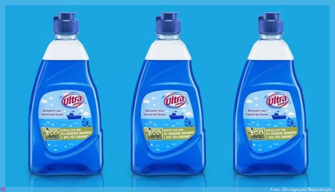 Detergente com embalagem de plástico retirado dos oceanos